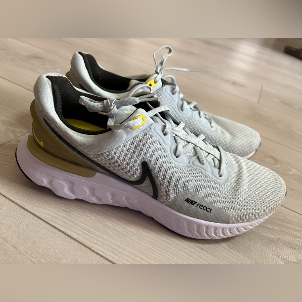 Men’s NIKE REACT MILER 3